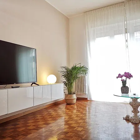 So Fine - Apulian Flats * Bari